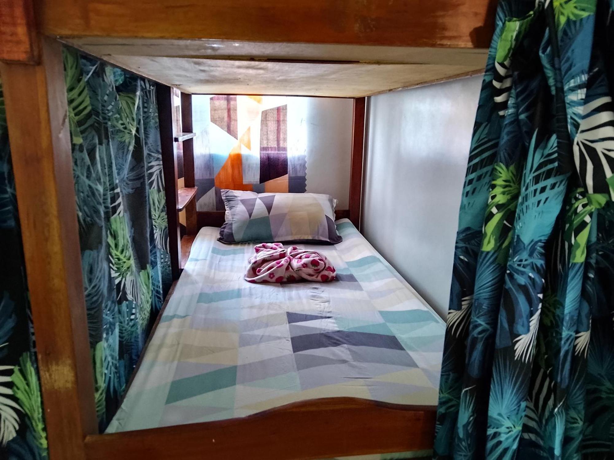 דירות פורטו פרינססה Estrelle Orange House - Backpackers Hub מראה חיצוני תמונה