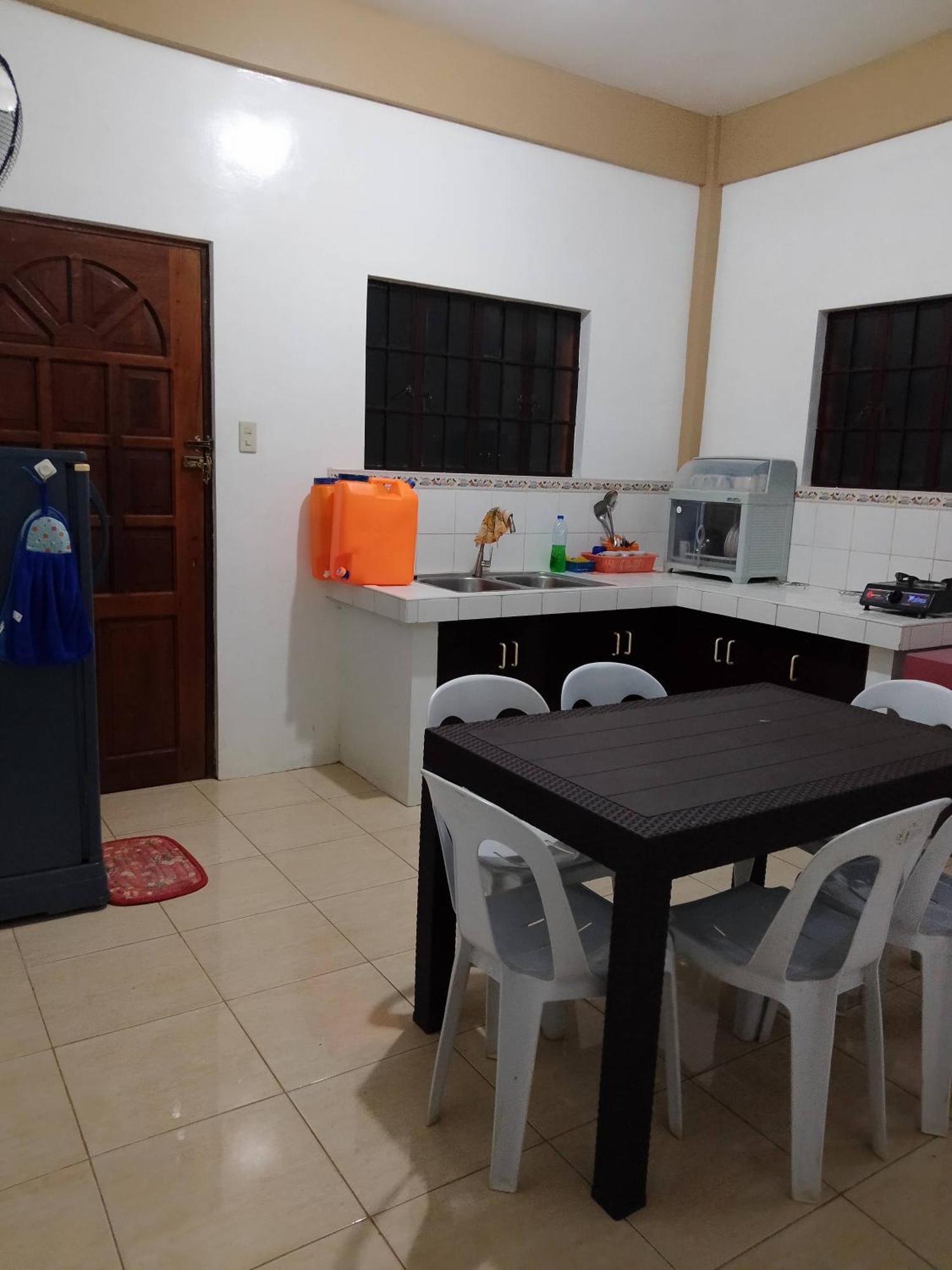 דירות פורטו פרינססה Estrelle Orange House - Backpackers Hub מראה חיצוני תמונה