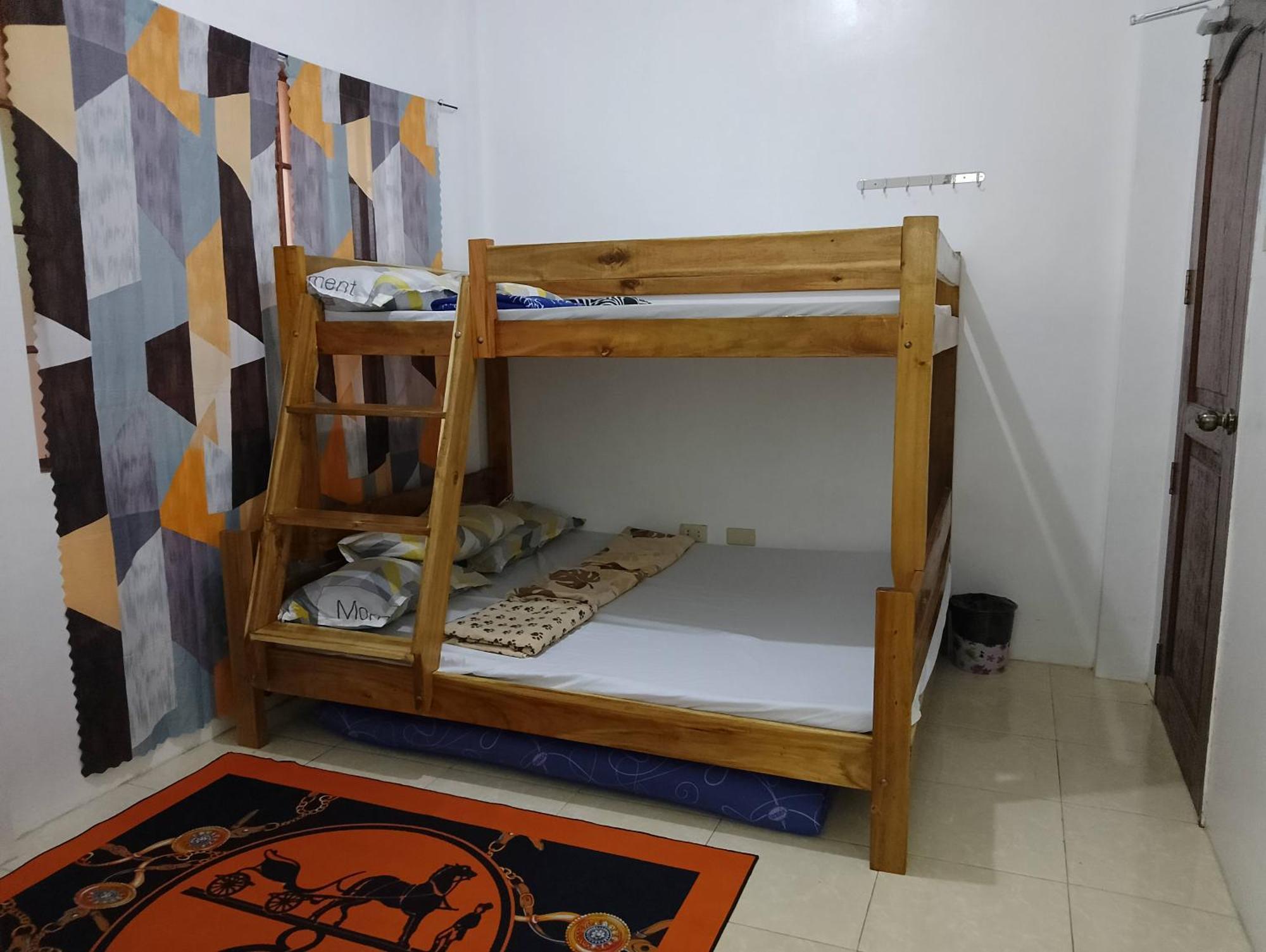 דירות פורטו פרינססה Estrelle Orange House - Backpackers Hub מראה חיצוני תמונה