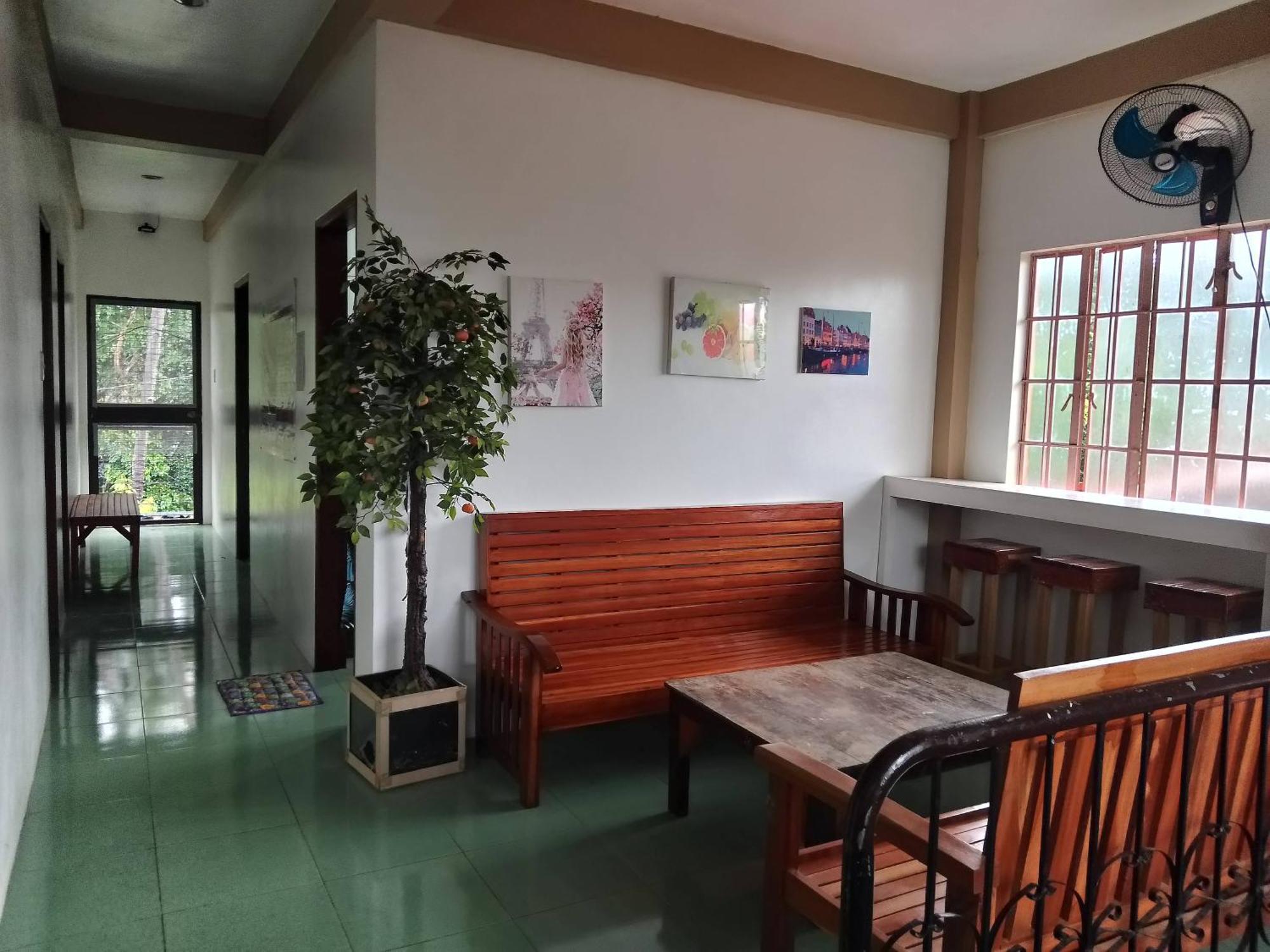 דירות פורטו פרינססה Estrelle Orange House - Backpackers Hub מראה חיצוני תמונה